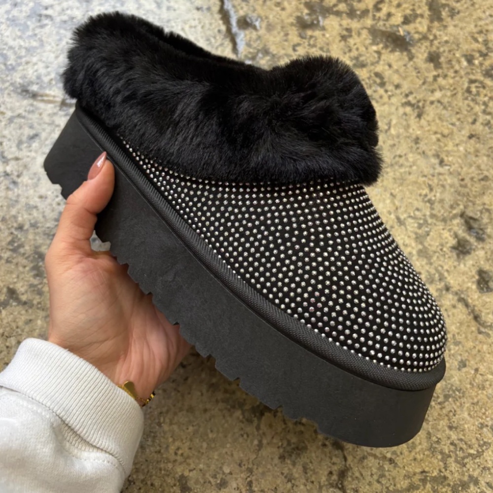 NEW ADORABLE RHINESTONES PLATFORM FAUX FUR BLACK SHOES - Picture 2 of 6